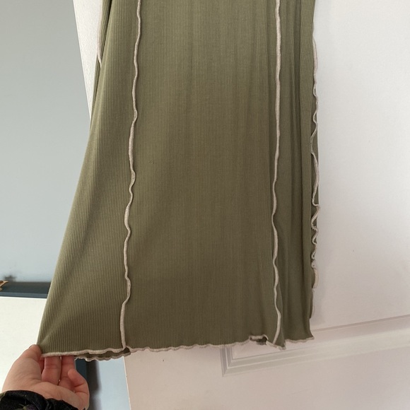 Dress - Picture 3 of 5